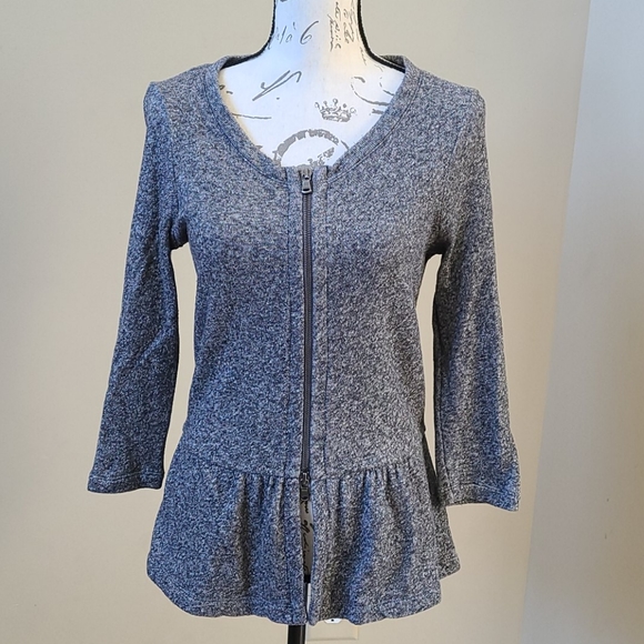 Express Tops - Ladies Peplum style zip up shirt-Size small